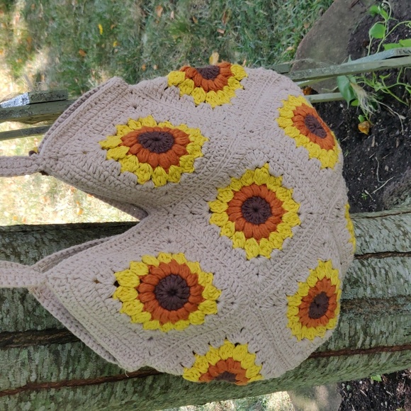 Handmade Crochet sunflower design Shoulder Bag - Picture 13 of 17